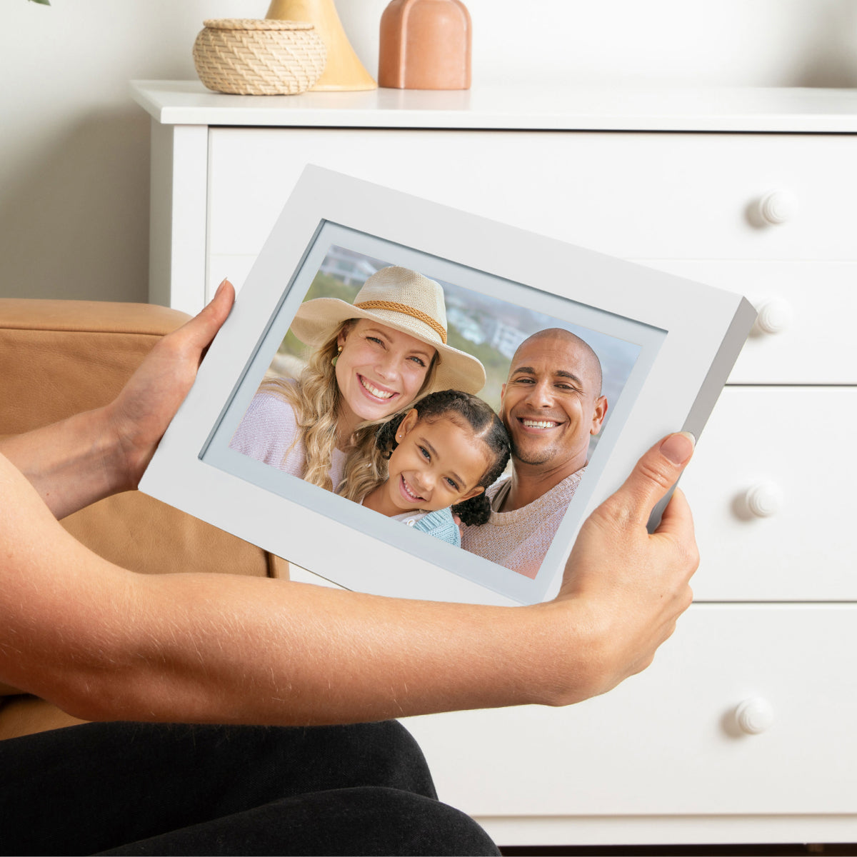 PhotoSpring Classic Digital Frame (White)